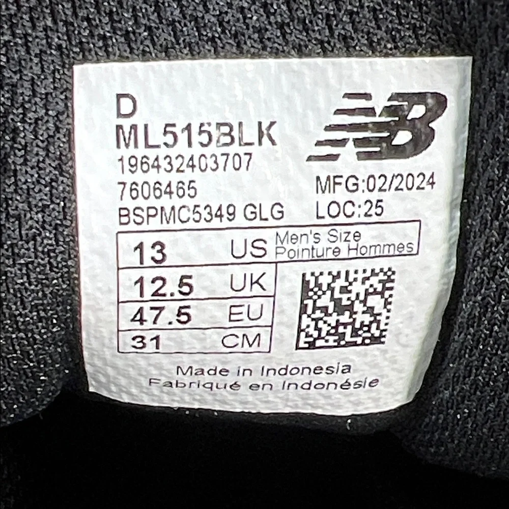 NEW New Balance Men's 13 Classics Black and‎ White Sneakers